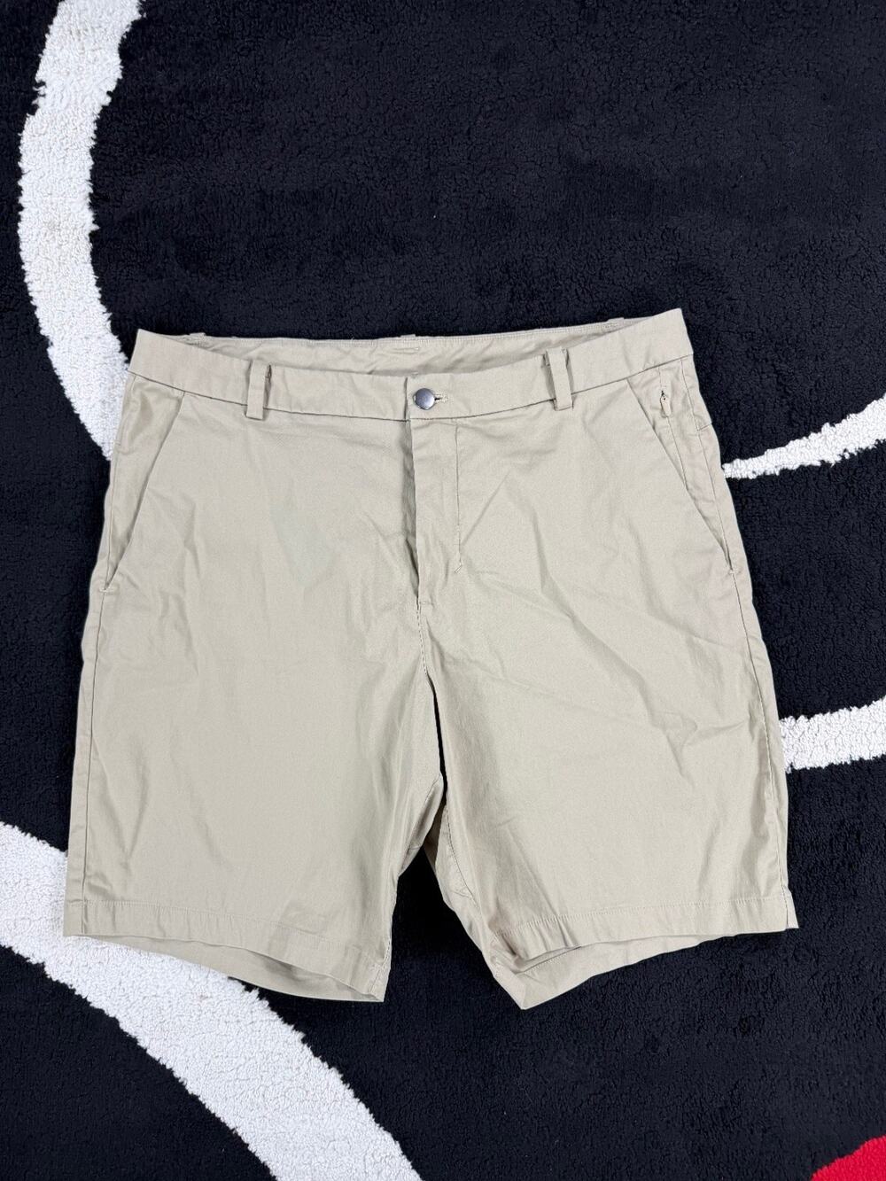 Lululemon Men's Size 34x9 Tan ABC Classic Fit Commuter Shorts Casual